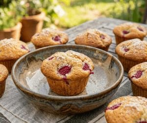 Lire la suite à propos de l’article Les muffins à la framboise : le goûter fruité et moelleux