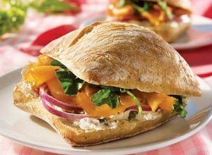 Sandwich au saumon fumé et avocat : la recette chic et gourmande