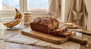 Lire la suite à propos de l’article Banana Bread : le gâteau ultra-moelleux pour vos bananes trop mûres